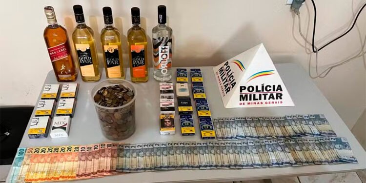 Furto em supermercado termina com três presos em Santa Fé de Minas