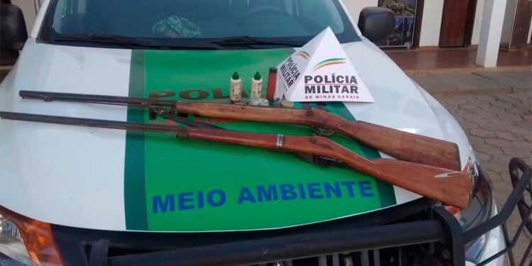 Polícia apreende armas e prende homem por maus-tratos a animais na zona rural de Porteirinha