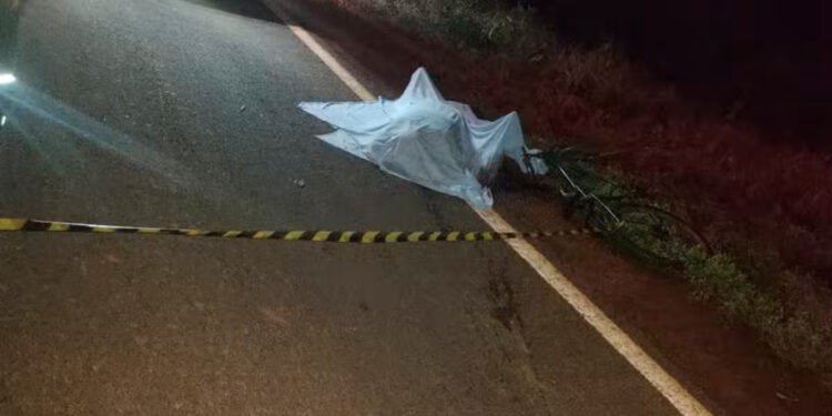 Ciclista morre atropelado na LMG-740 e motorista foge sem prestar socorro em Lagoa Grande