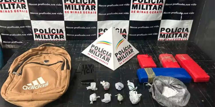 Drogas são encontradas enterradas no quintal de uma casa em São Francisco; suspeito foi preso