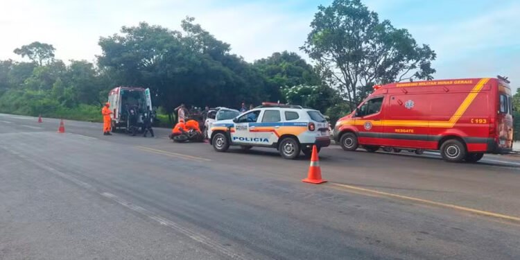 Militar da Aeronáutica é socorrido de helicóptero após acidente na BR-040, mas não resiste aos ferimentos