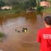 Jovem de 22 anos morre afogado em lagoa no Norte de Minas; bombeiros fazem resgate