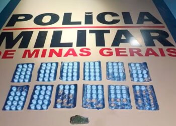 Motorista é preso com rebite ao fazer ultrapassagem proibida e quase atingir cones que sinalizavam blitz da polícia em Montes Claros