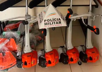 Homem é conduzido após Polícia Militar descobrir que ele vendia produtos falsificados em São Romão