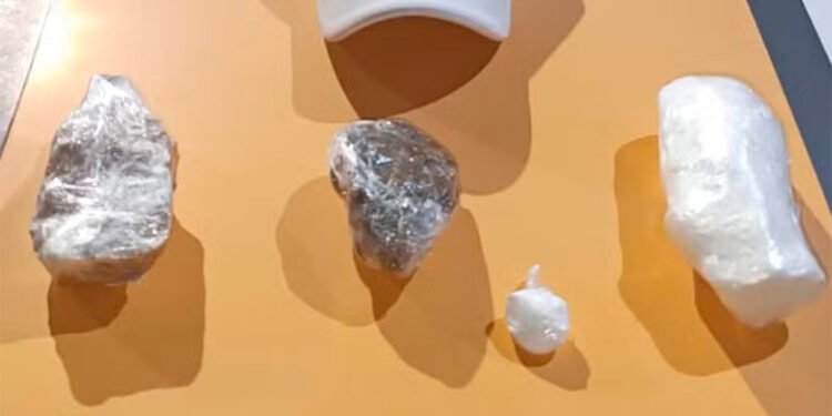 Homem que levava drogas de Montes Claros para Espinosa é preso na MGC-122, em Janaúba