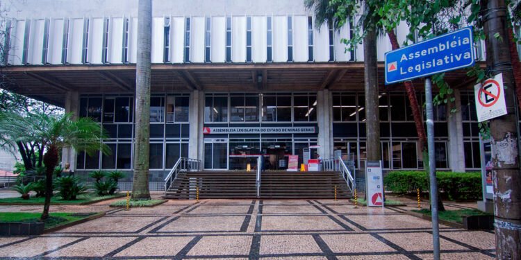 Assembleia de Minas abre processo para preencher primeira vaga no Tribunal de Contas do Estado