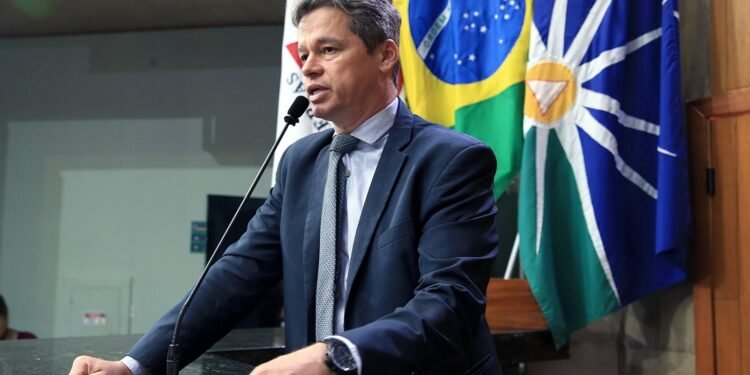 Vereador de Uberlândia confessa “rachadinha” e enfrenta pedido de cassação