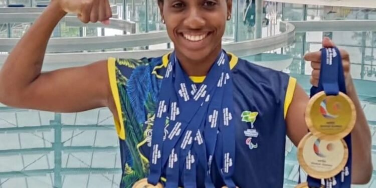 Ana Soares, atleta paralímpica de Jesuânia, destaca trajetória e conquistas na natação