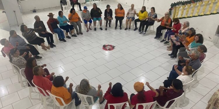 Dança Circular promove integração e bem-estar em ação do CRAS em Bueno Brandão
