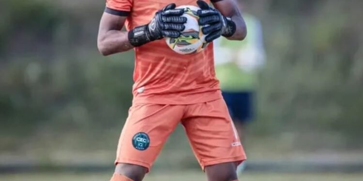 Promessa do futebol enfrenta batalha pela recuperação após infecção generalizada