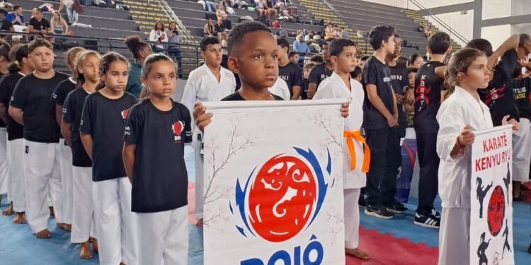 Atletas do Dojo Okinawa conquistam 25 medalhas em etapas classificatórias do Mineiro de Karatê