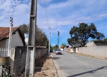 São Gonçalo do Abaeté realiza manutenção da iluminação pública em três localidades