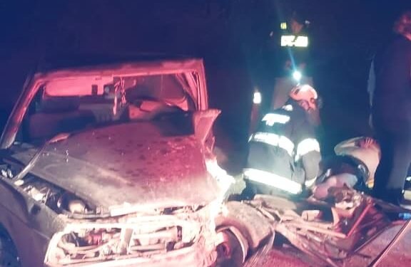 Colisão entre dois veículos na MG-449 deixa seis feridos e mobiliza resgate na madrugada deste sábado