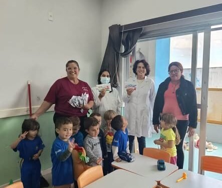 Silvianópolis entrega kits de escovação a alunos do CEMEI